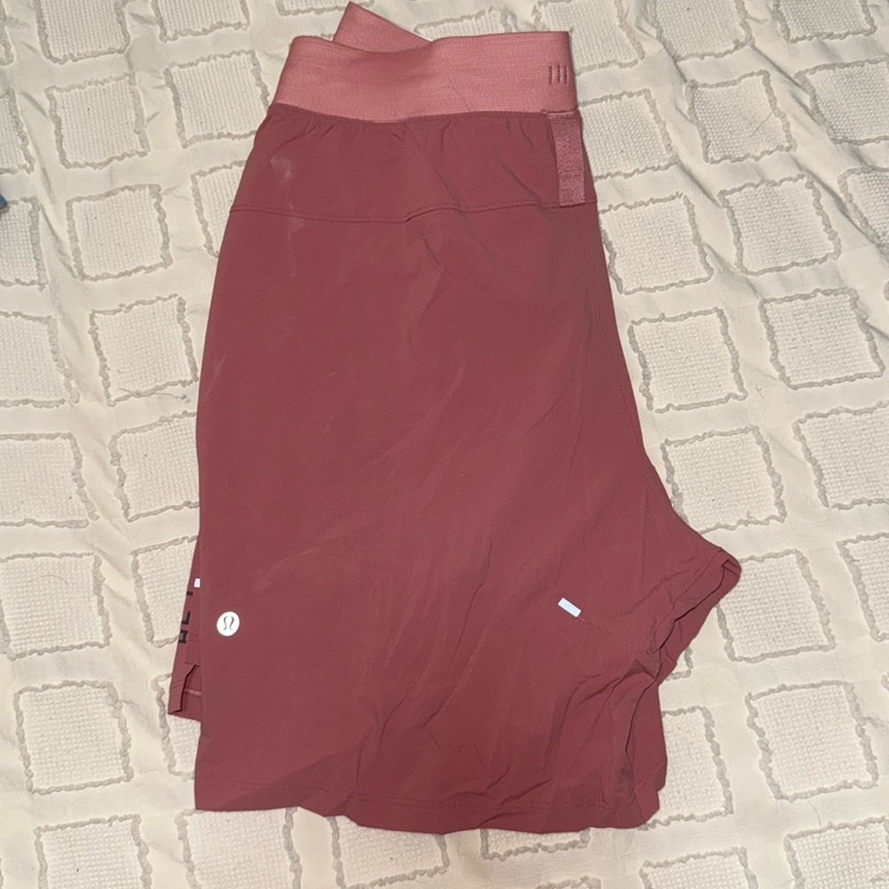 Lululemon M 7” no liner shorts